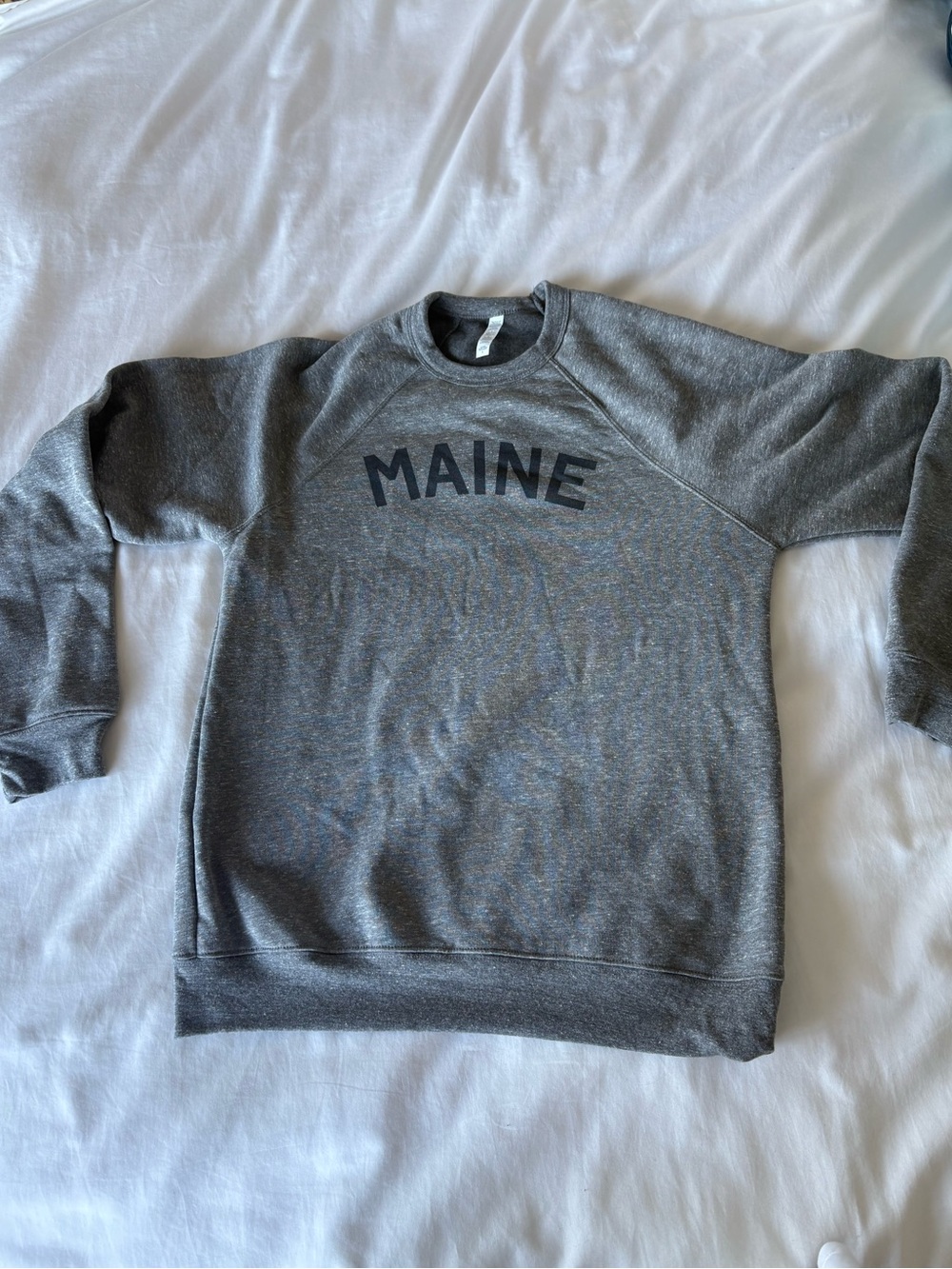 Maine Classic Crewneck Sweatshirt in Gray